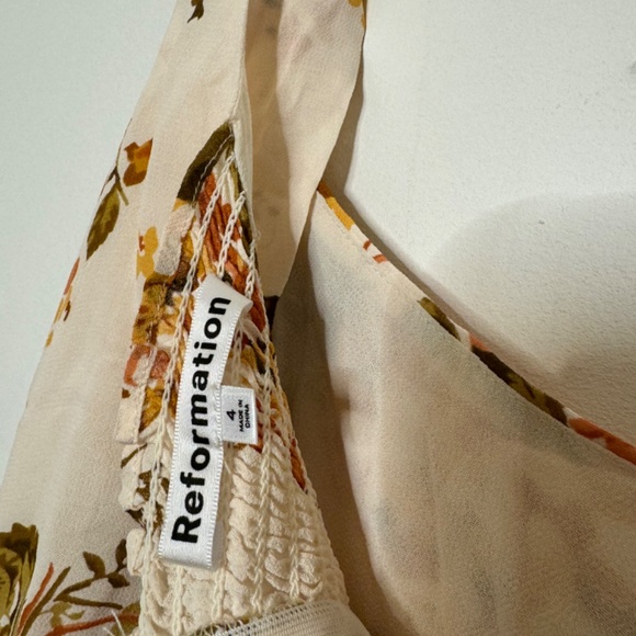 Reformation Nadira Bella Floral Sleeveless Smocked Bow Tie Strap - Picture 6 of 6